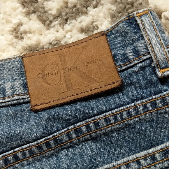 Vintage Calvin Klein jean skirt - Picture 4 of 9